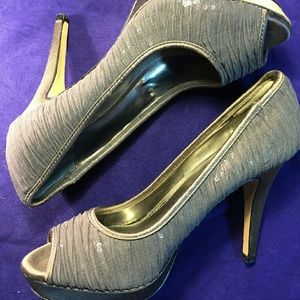 ANTONIO MELANI GREY LACE OVER SEQUIN HEELS SZ 7.5M